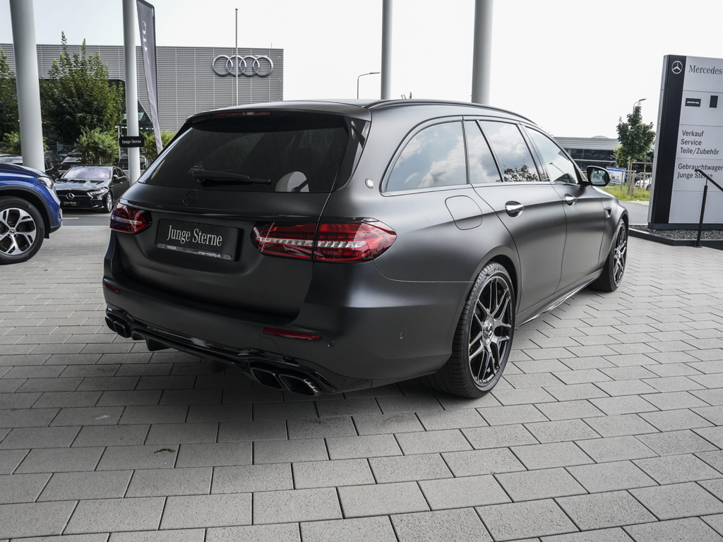 Mercedes-Benz E 63 AMG S 4M+ T Perf.-Abgasanlage Pano Distro. 