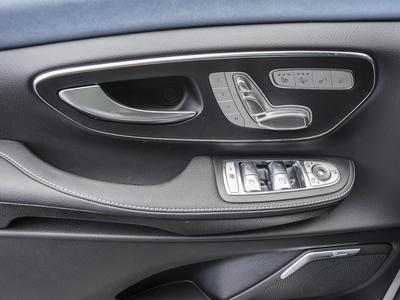 Mercedes-Benz EQV 300 Avantgarde lang Distr. Pano 360° Tisch 