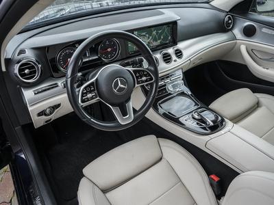 Mercedes-Benz E 220 T d Avantgarde Multibeam Distronic Comand 