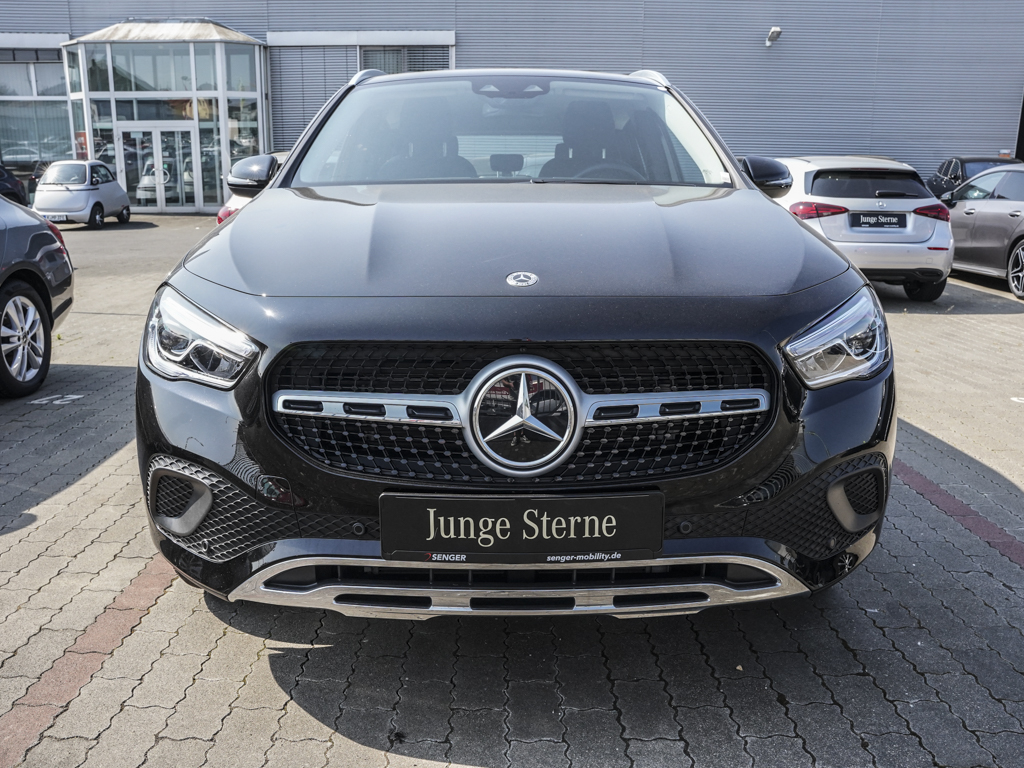 Mercedes-Benz GLA 220 d 4M Progressive Rückfahrkamera LED AHK 