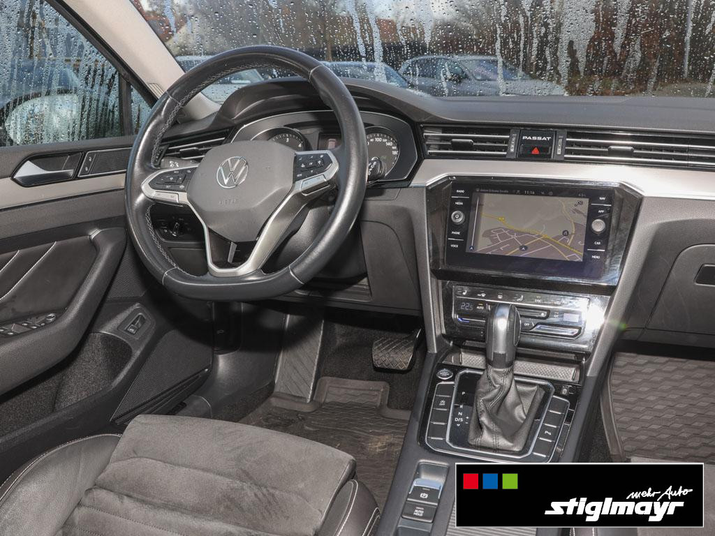 VW Passat Variant Elegance 2.0TDI DSG IQ-LIGHT+NAVI 