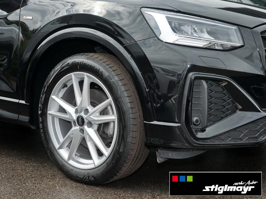 Audi Q2 S line 40 TFSI quattro ACC+KAMERA+LED+NAVI+VC 