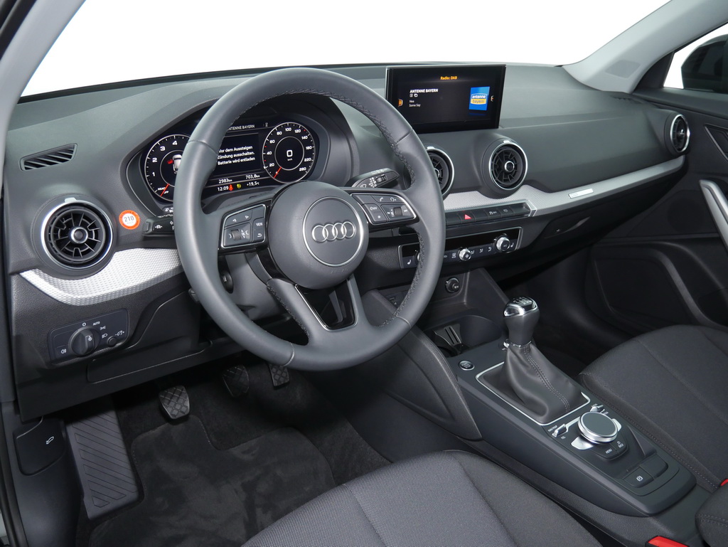 Audi Q2 Advanced 30 TFSI AHK/LED/Virtual Cockpit 