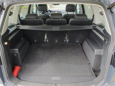 VW Touran 1.5 TSI+DSG+Move+R-LINE+AHK+RFK+NAV+PANO 