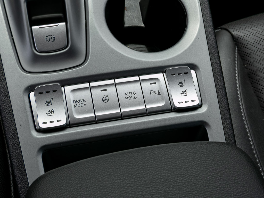 Hyundai Kona Premium -HUD-Navi-Leder-Soundsystem-Klimasitze-LED 