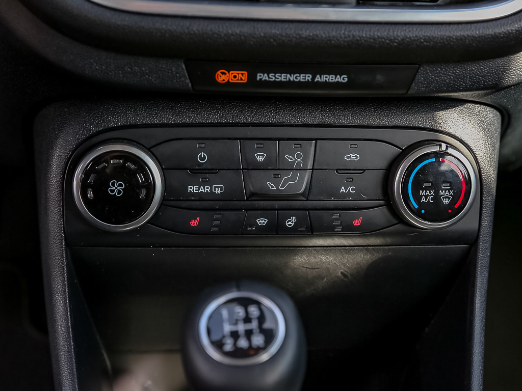 Ford Fiesta Cool & Connect -Klima-PDC-Bluetooth-DAB-Spurhaltea 