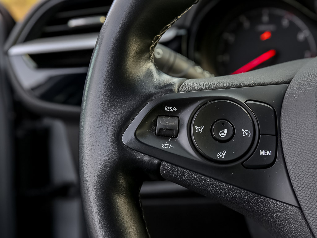 Opel Corsa SHZ+LenkradHZG, Klimaanlage, PDC hinten, Lichtsens 