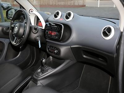 Smart ForTwo EQ Coupe Sitzhzg+Bremsassi.+Tempoamt+15 