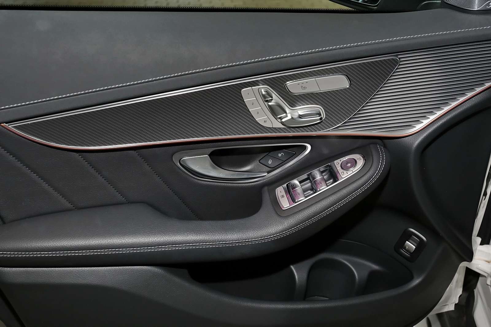 Mercedes-Benz EQC 400 4M AMG Distro+RüKam+LED+Navi+MemoryPaket 