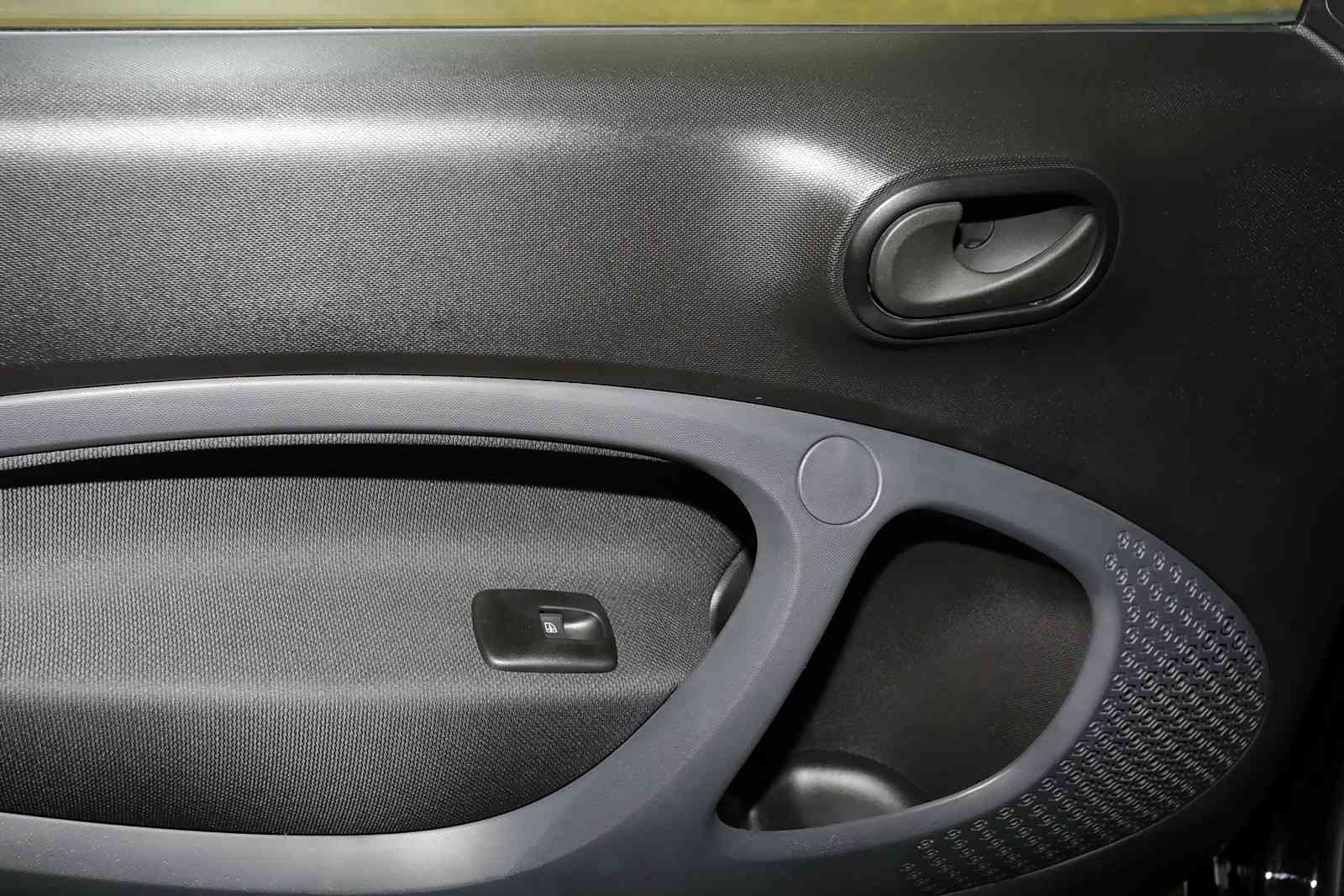 Smart ForTwo EQSidebag+Cool+Audio+Tempomat+Brems+ 