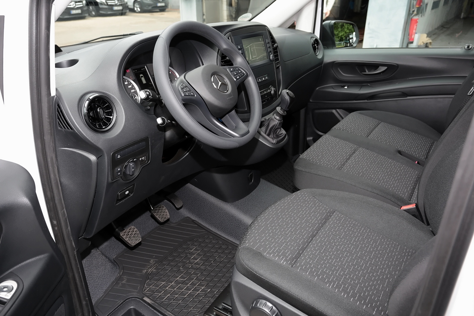 Mercedes-Benz Vito 114 Kasten Pro AHK+RüKam+Audio40+Sitzhz+DAB 