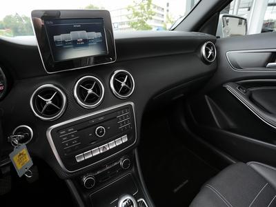 Mercedes-Benz A 160 Urban RüKAm+LED+Klima+17 