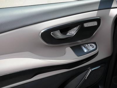 Mercedes-Benz V 300 EDITION Avantgarde Lang MBUX+360°+LED+19
