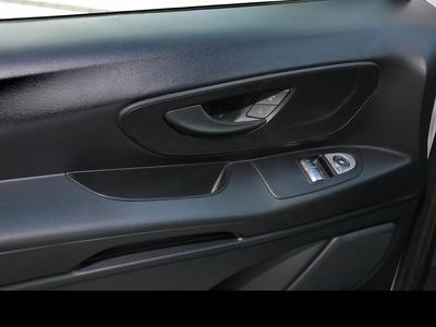 Mercedes-Benz Vito 114 CDI Mixto RüKam+AHK+PARKTRONIC+TEMPOMAT 