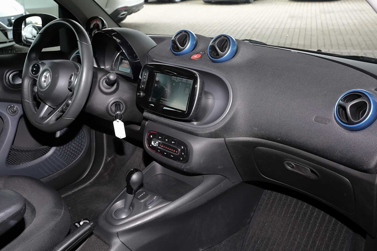 Smart ForTwo EQ coupé PASSION Tempomat+Sitzheizung 