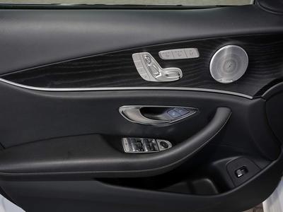 Mercedes-Benz E 400 d 4M AMG Night+Comand+360°+M-LED+Pano+Dis 