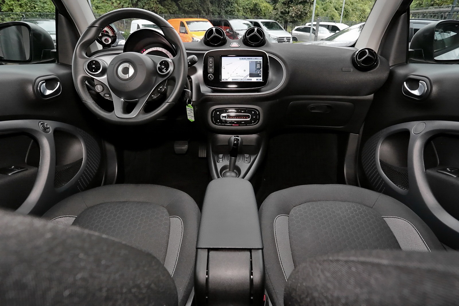 Smart ForTwo EQ passion Einparkhilfe hinten+Sitzhzg 