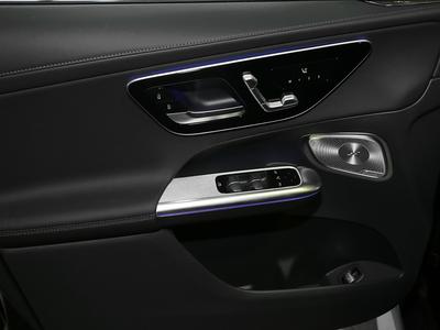 Mercedes-Benz GLC 300 d 4M AMG Night+MBUX+360°+DI-LED+Pano+AHK 