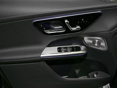Mercedes-Benz GLC 300 4M AMG Night+360°+AHK+MBUX+Pano+DIG-LED 