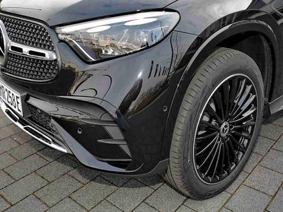 Mercedes-Benz GLC 300 e 4M AMG MBUX+360°+DIG-LED+Pano+AHK+Dist 
