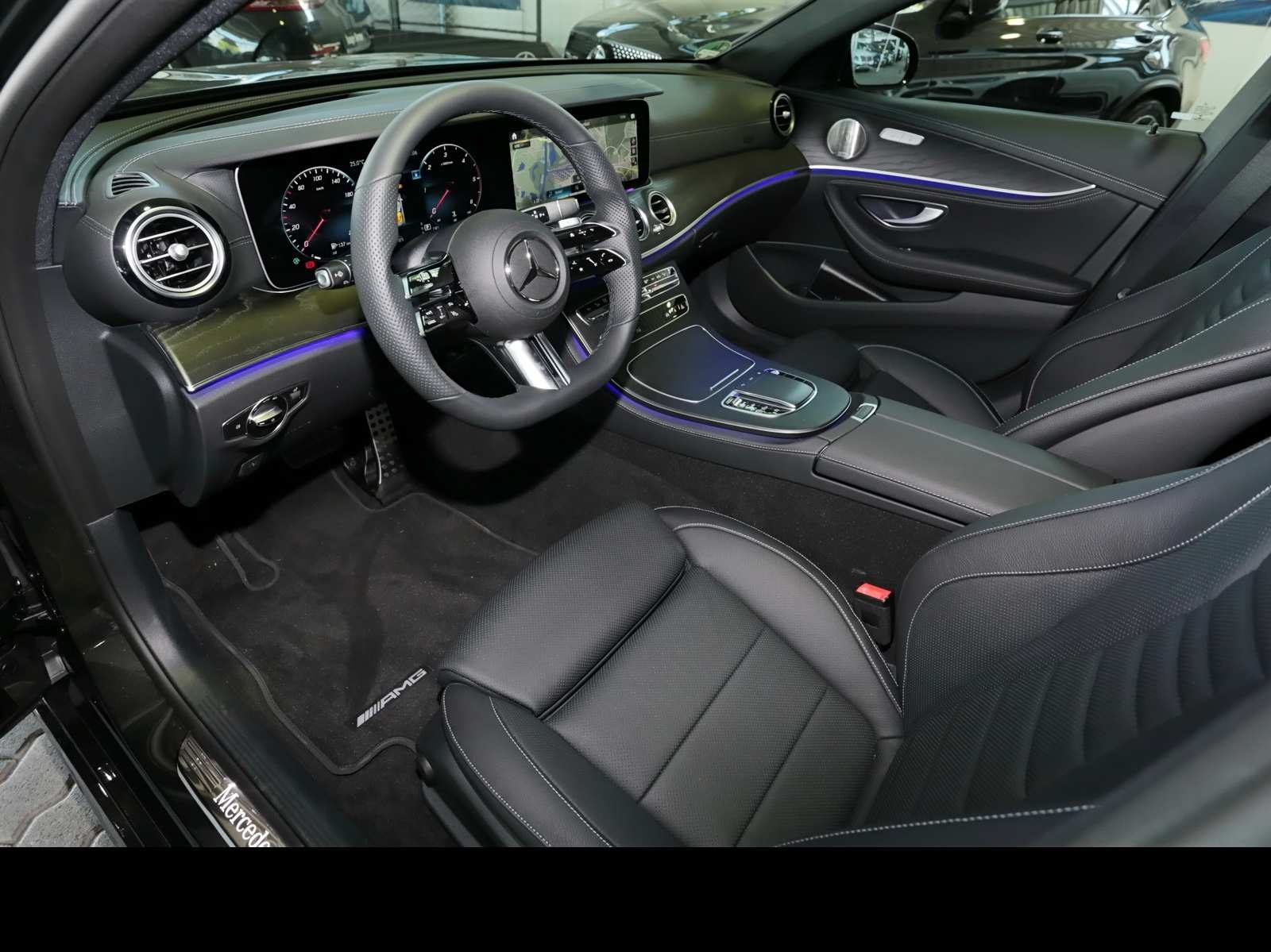 Mercedes-Benz E 400 d 4M T AMG Night+MBUX+360°+LED+Pano+AHK 