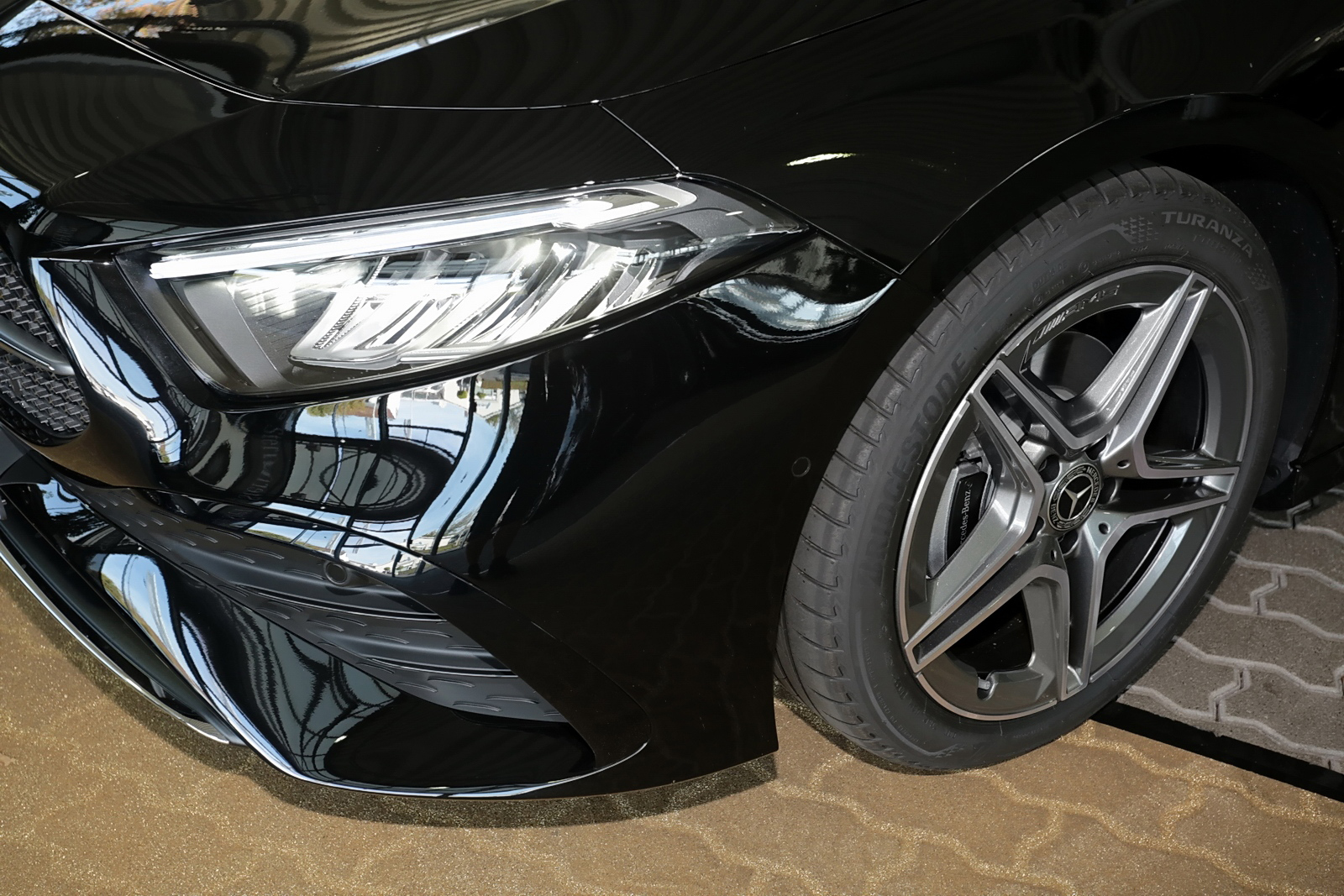 Mercedes-Benz A 200 AMG Advanced MBUX+RüKam+LED+Fahrass+18 