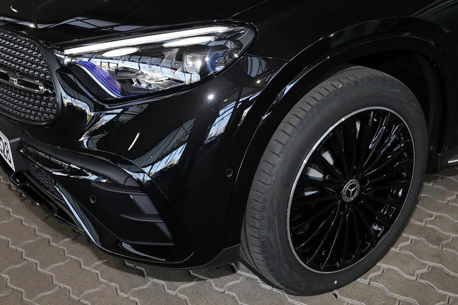 Mercedes-Benz GLC 300 d 4M AMG Standhz.+DIG-LED+Pano+AHK+Distr 