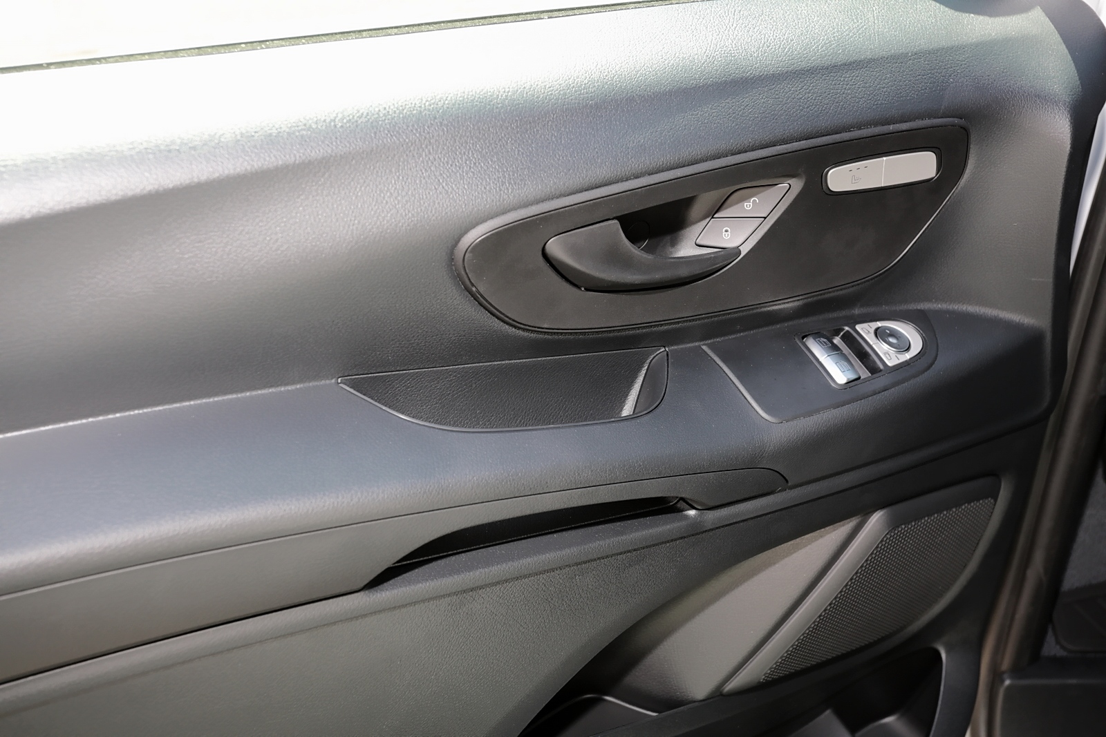 Mercedes-Benz Vito 114 Mixto Rückfahrkamera+Navi+Sitzh.+Klima 
