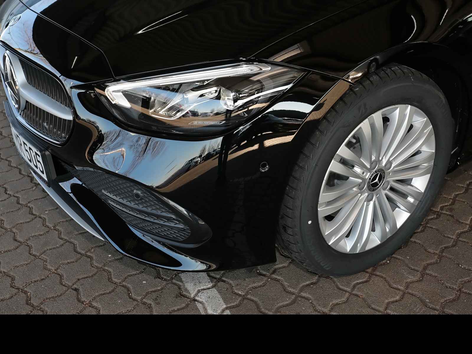 Mercedes-Benz C 220 d T 4M MBUX+RüKam+LED+LM17+Business+Keyles 