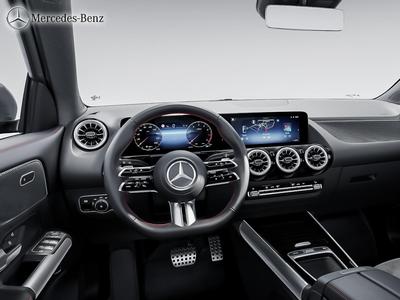 Mercedes-Benz GLA 180 AMG MBUX+LED+AHK+RüKam+19
