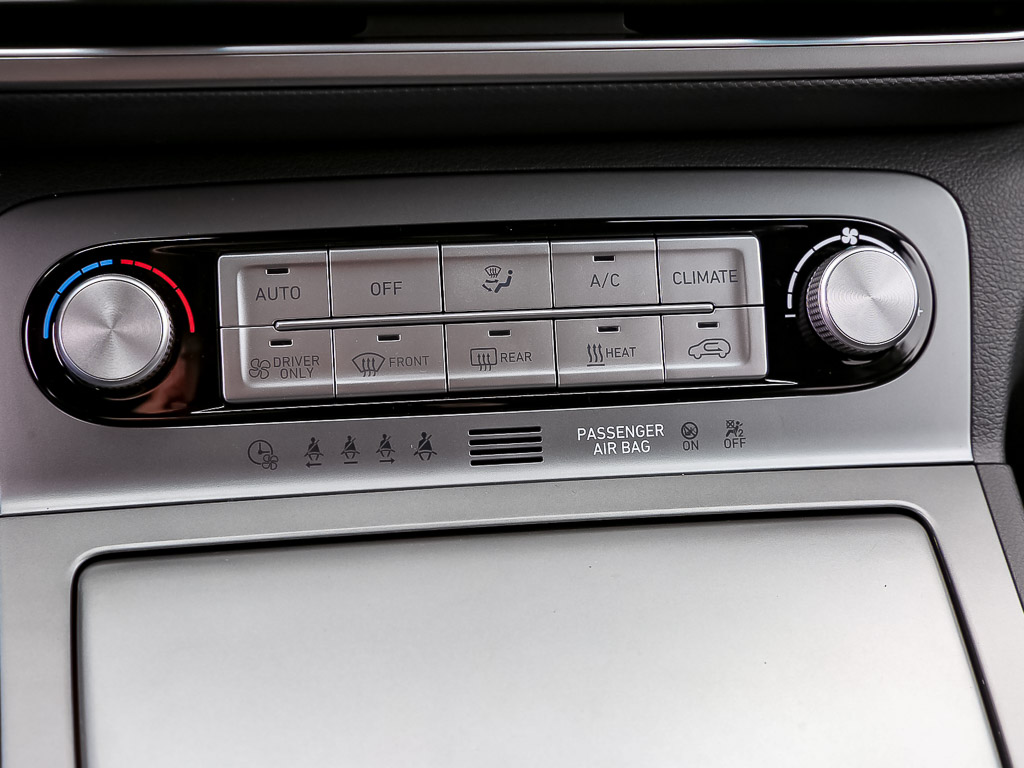 Hyundai Kona Elektro Prime Navi digitales Cockpit Soundsystem L 