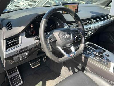Audi SQ7 4.0 TDI qu. PANO MATRIXLED AHK 7-SITZE 