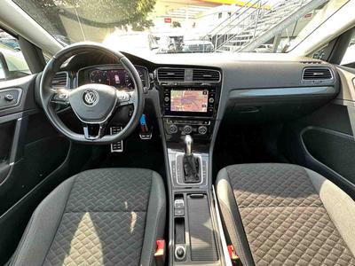 VW Golf VII Var. 1.6TDI DSG NAVI LED VIRTUAL KAMERA 