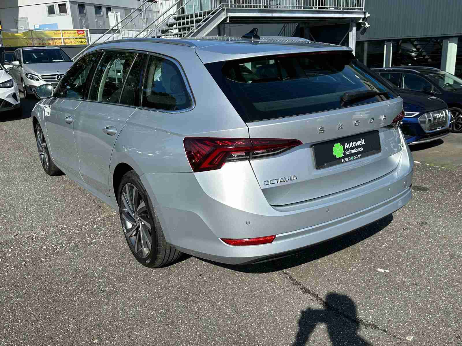 Skoda Octavia Combi First Edition iV 1.4 TSI NAVI LED 