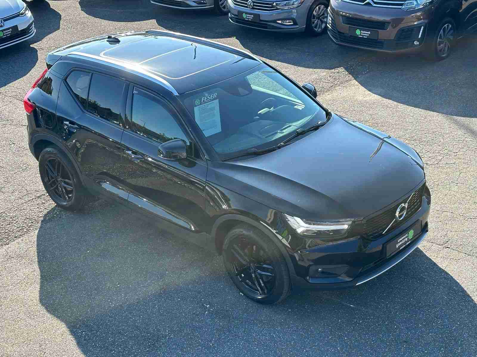 Volvo XC40 XC 40 Momentum Pro D4 AWD AHK LED SCHIEBEDACH 