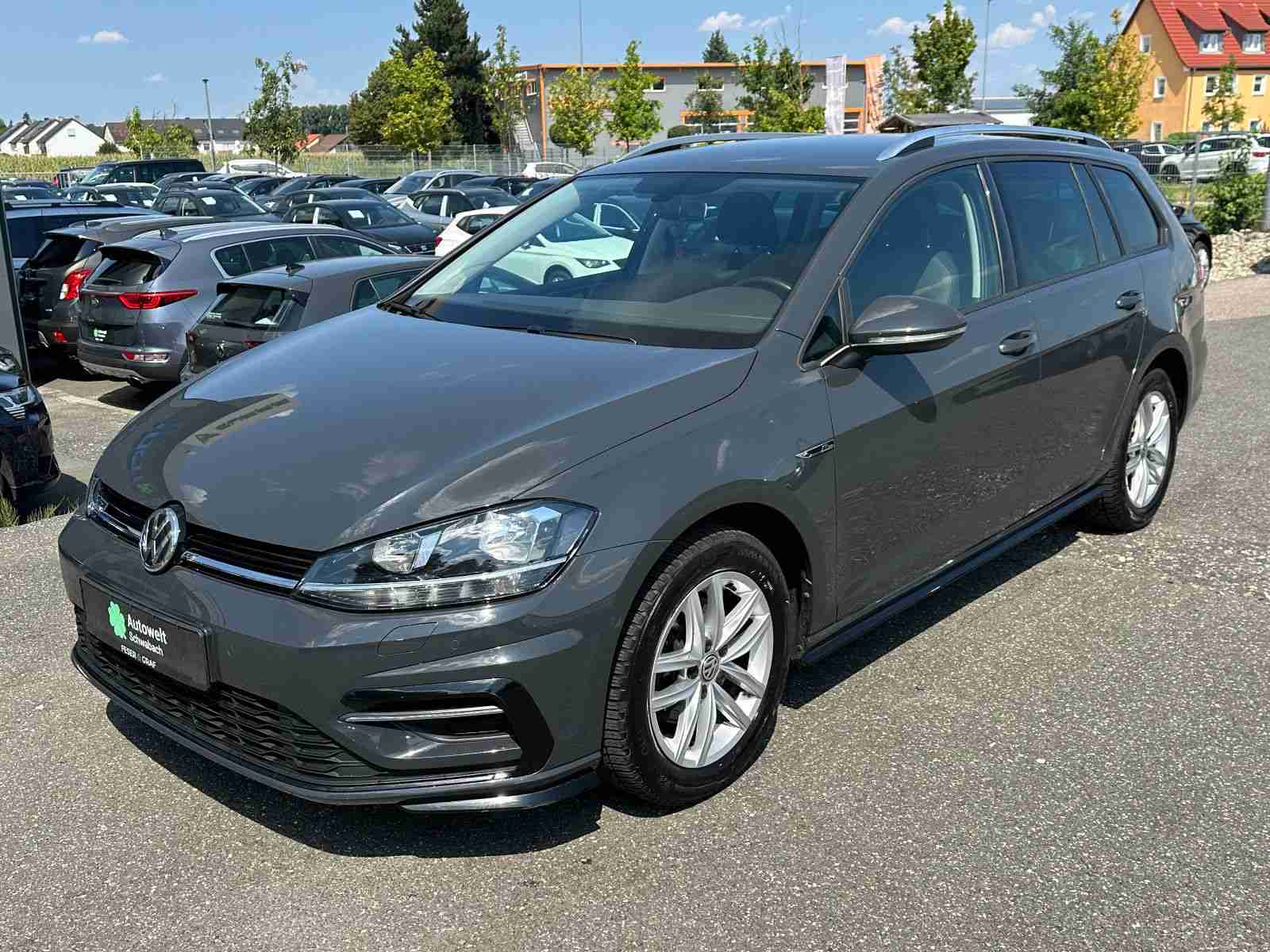 VW Golf VII Var. 1.5 TSI R line ACC KAMERA SITZH 