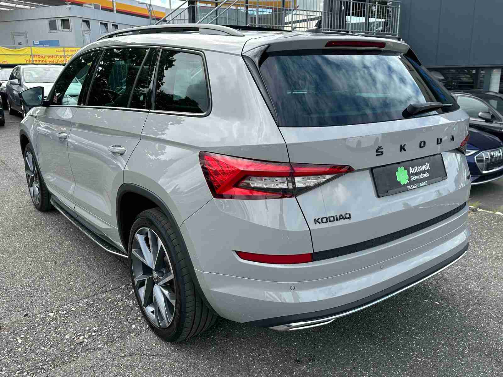 Skoda Kodiaq Sportline 4x4 2.0 TDI DSG 7 Sitze PANO 