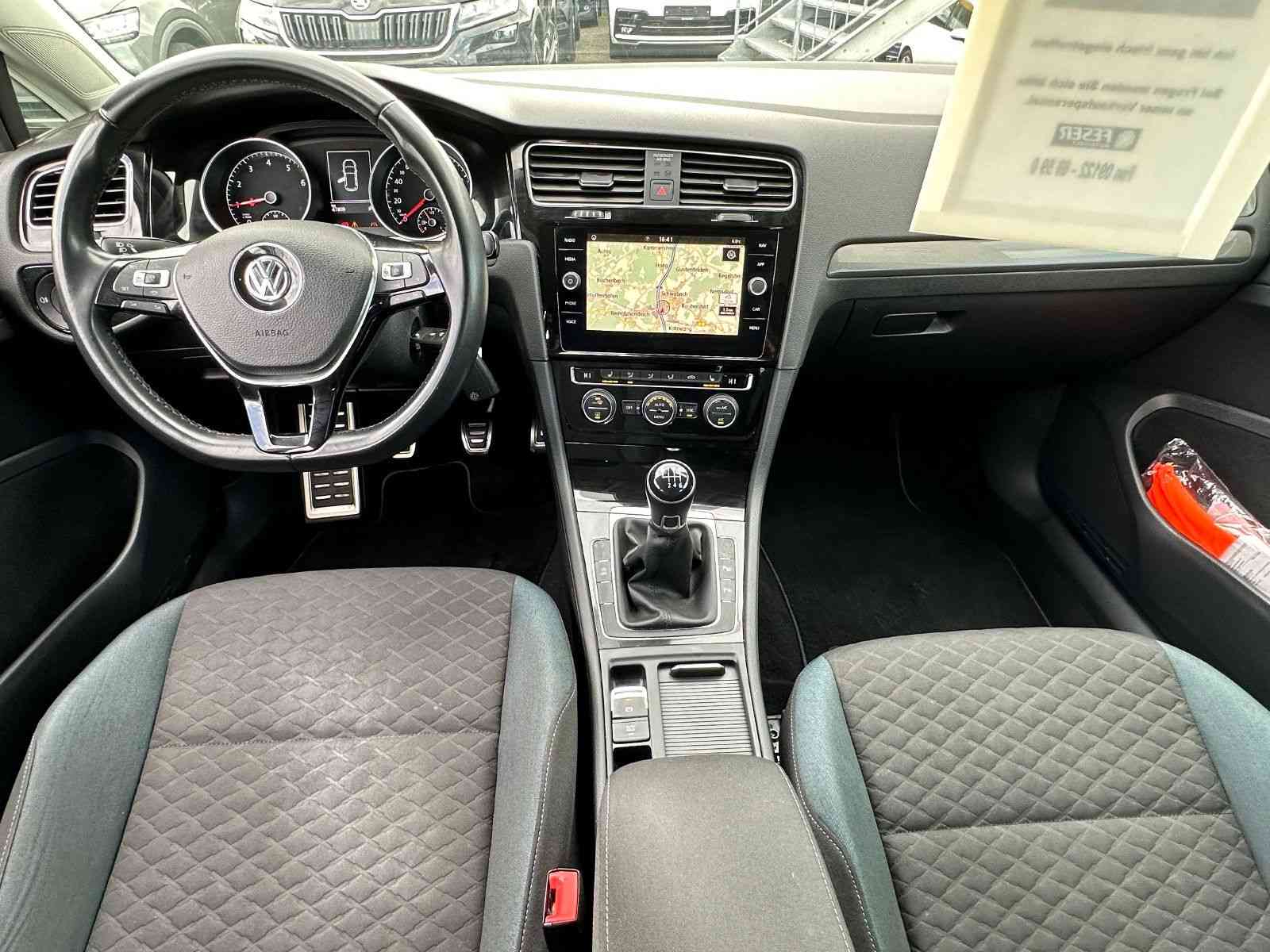 VW Golf VII Lim. IQ.DRIVE R LINE ACC NAVI LED 