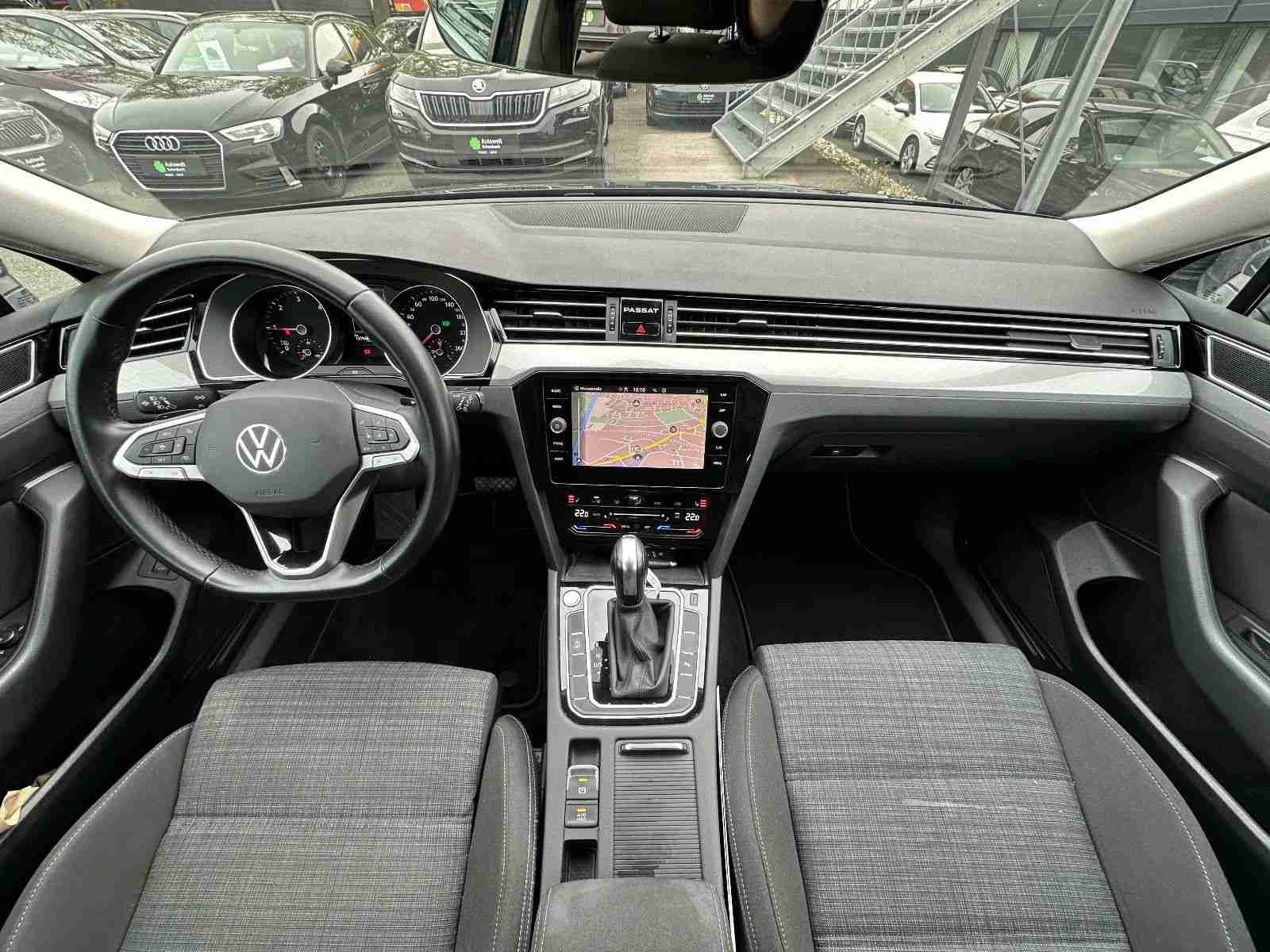 VW Passat Variant Passat Var. 2.0 TDI DSG Business NAVI LED KAMERA 