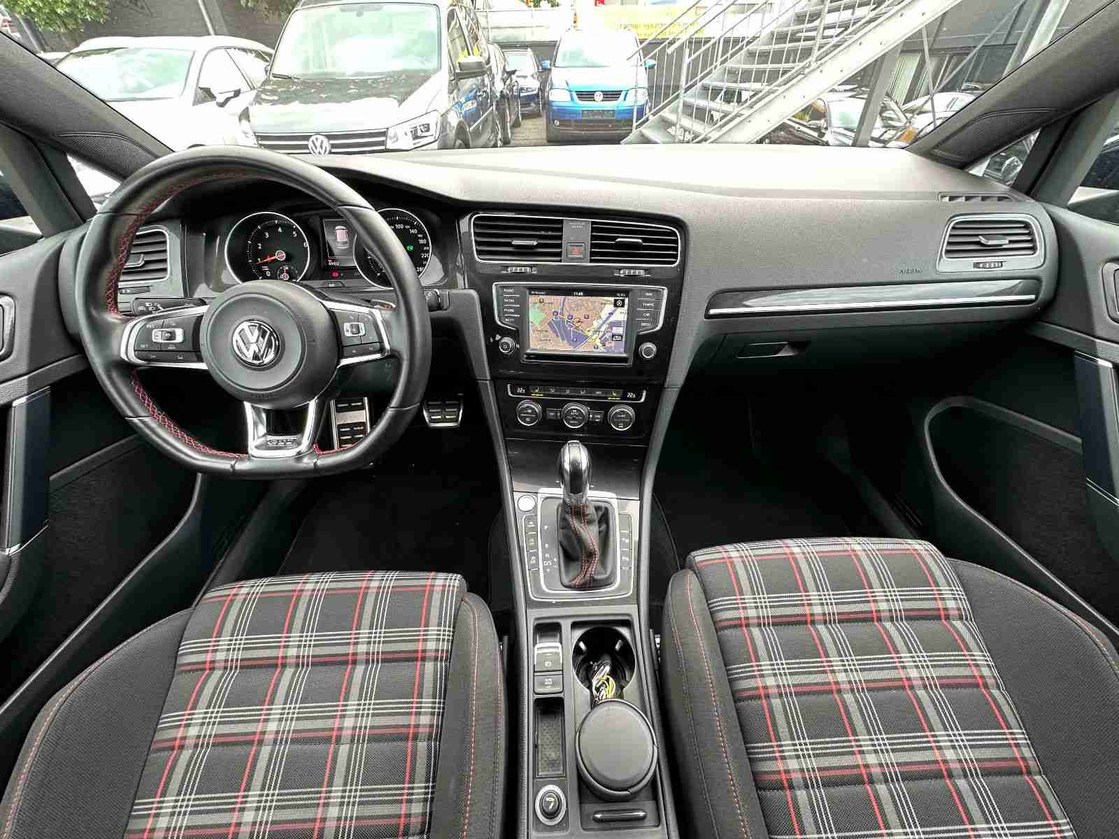 VW Golf VII GTI Performance NAVI XENON ACC KAMERA 