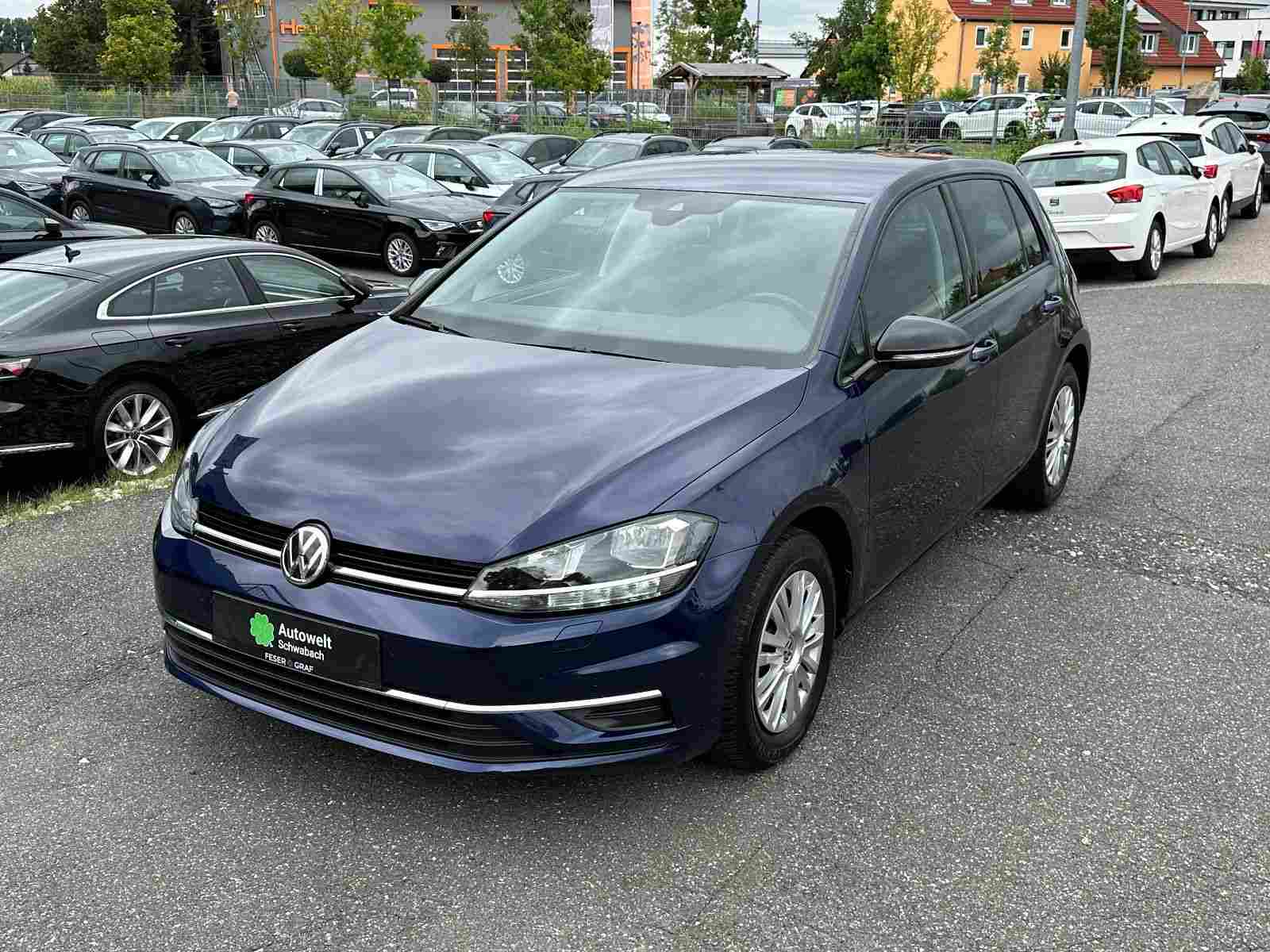 VW Golf VII 1.6 TDI IQ.DRIVE NAVI ACC CarPlay SHZ 