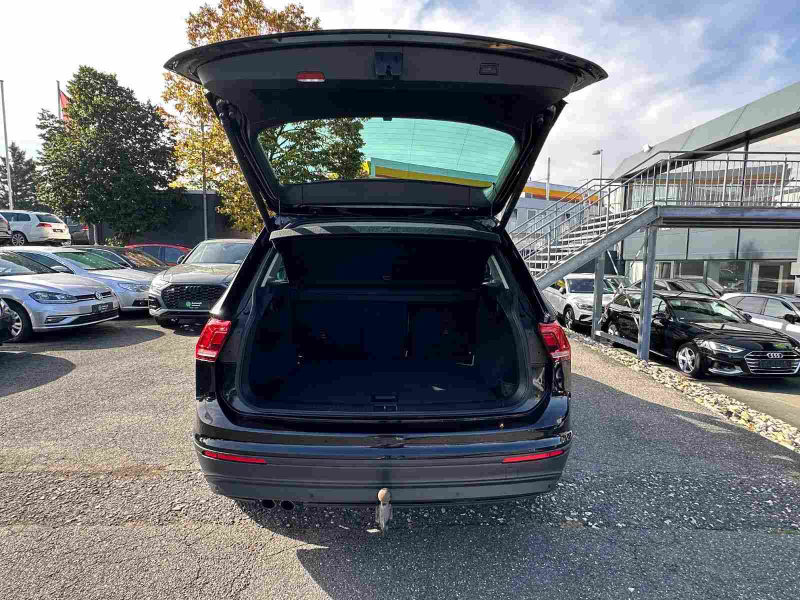 VW Tiguan 2.0 TDI LED AHK KAMERA STANDH. ACC PANO 