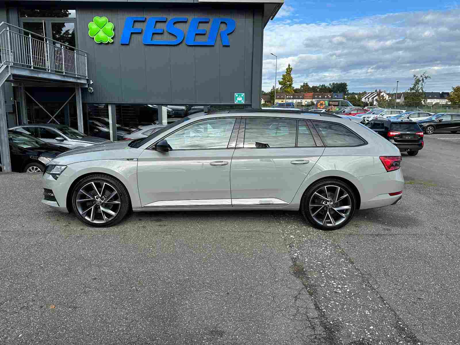 Skoda Superb Combi Sportline 2.0 TDI 4x4 NAVI LED AHK 