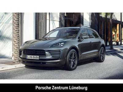 Porsche Macan large view * Click on the picture to enlarge it *